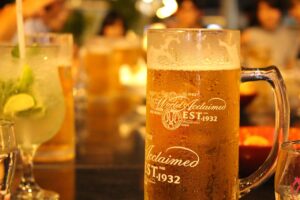 Najlepsze piwa doppelbock: charakterystyka i wybór znanych marek